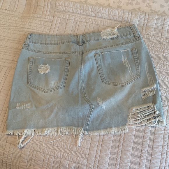 LitZ distressed Denim light washed skirt - Picture 2 of 5